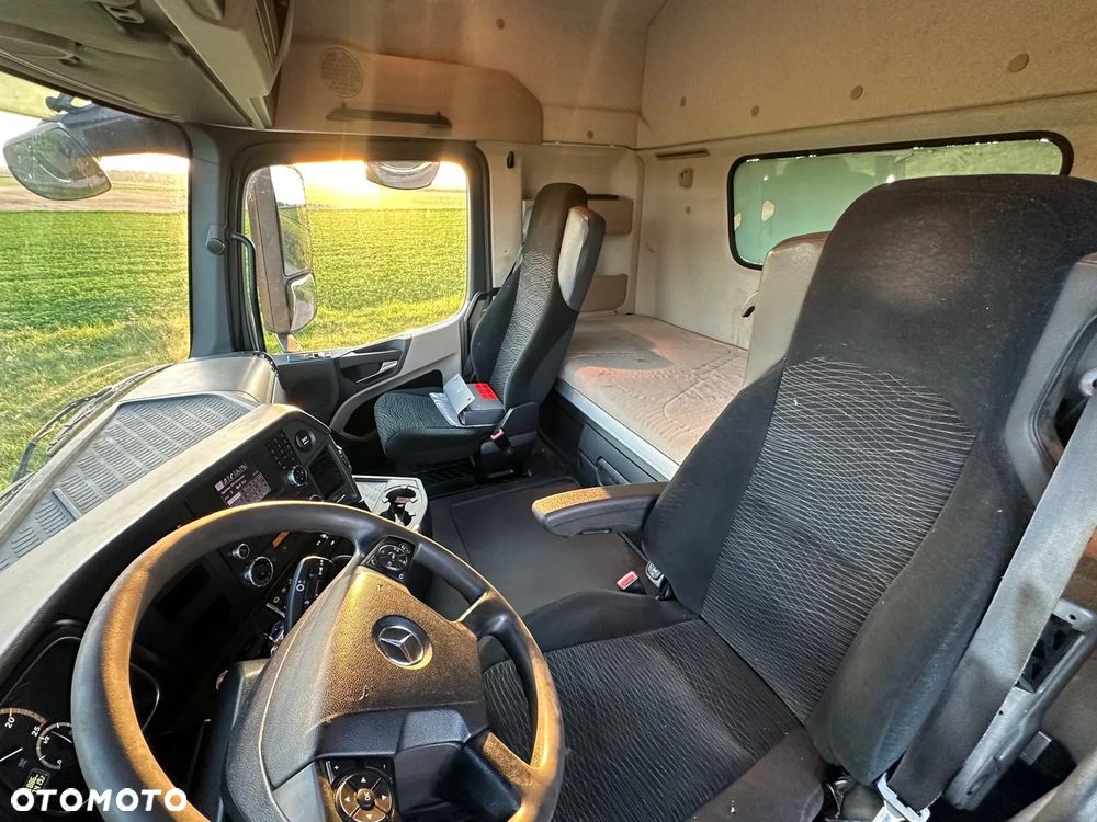 Mercedes-Benz ACTROS - 15