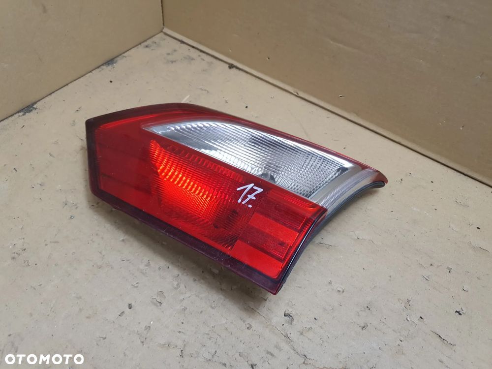 FORD GRAND C-MAX II MK2 LIFT LAMPA PRAWA TYŁ W KLAPĘ - 3