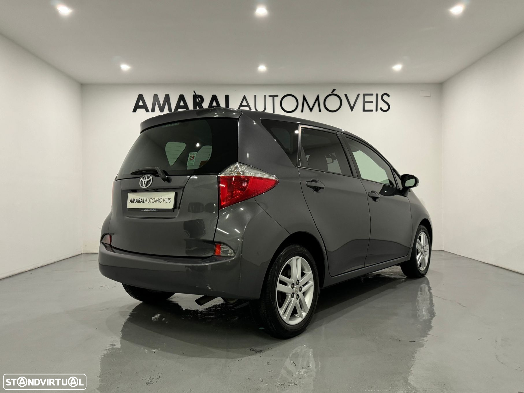 Toyota Verso-S 1.4 D-4D Exclusive - 4