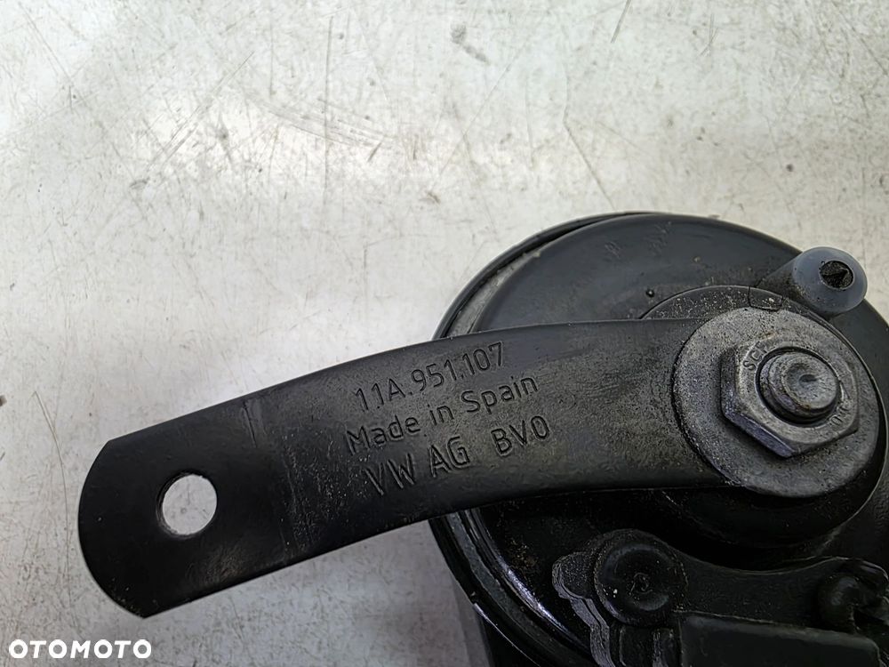 KLAKSON SYGNAŁ LOW LEWY AUDI Q4 E-TRON 8X0951221A 11A951107 - 5