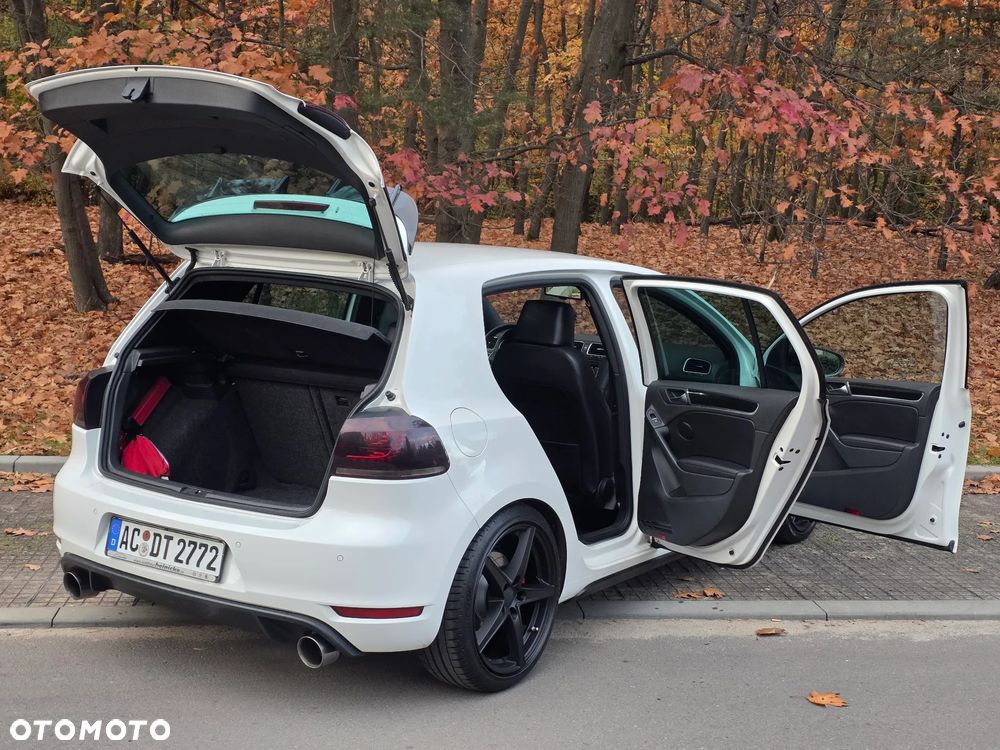 Volkswagen Golf 2.0 GTI - 8