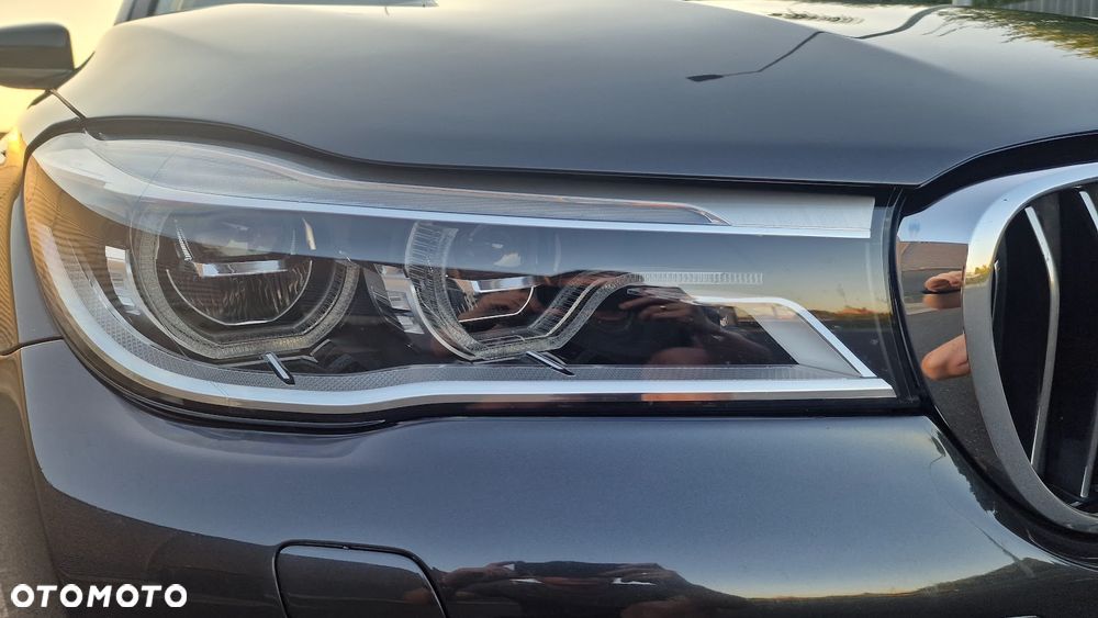 BMW Seria 7 750i xDrive - 9