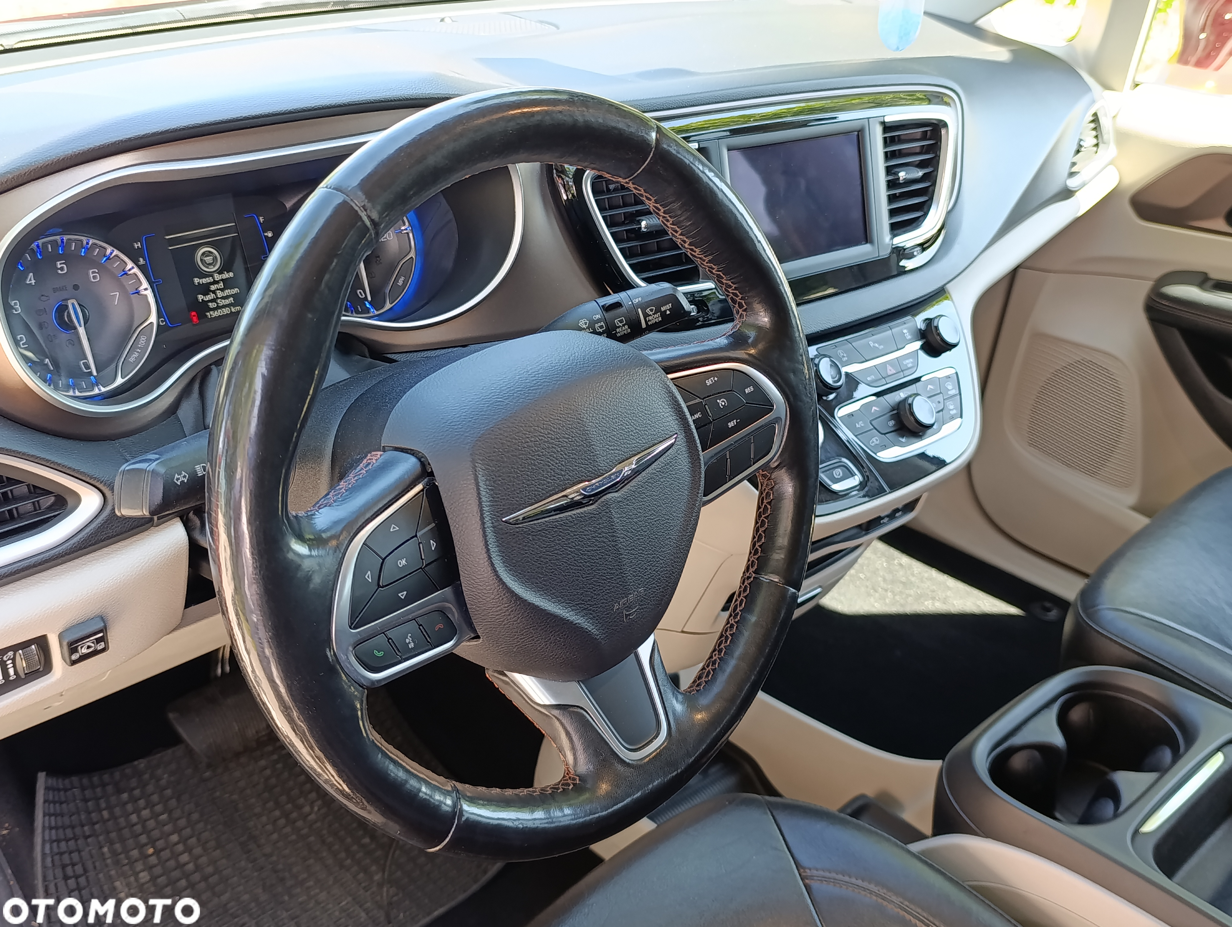 Chrysler Pacifica - 7