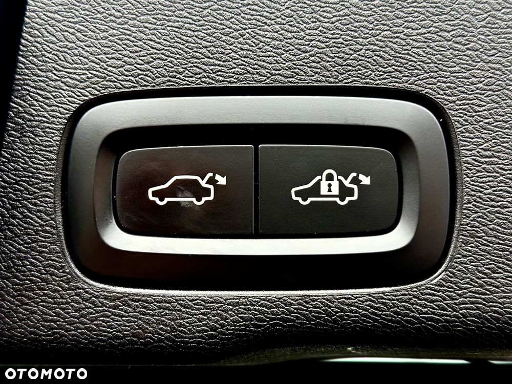 Volvo XC 60 D4 Momentum Pro - 38