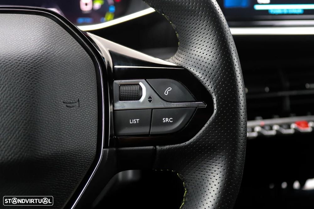 Peugeot e-2008 50 kWh GT - 11