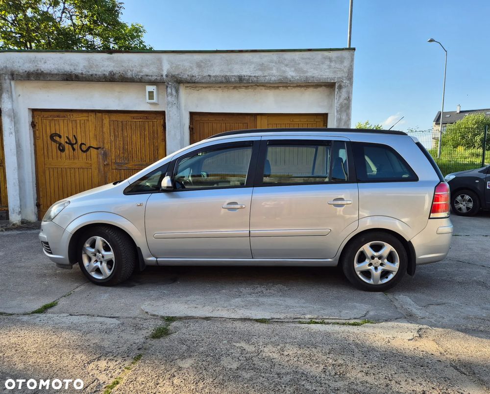 Opel Zafira 1.6 Cosmo - 1