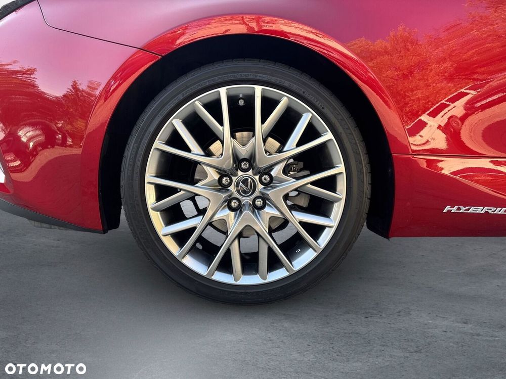 Lexus RC 300h Prestige - 20