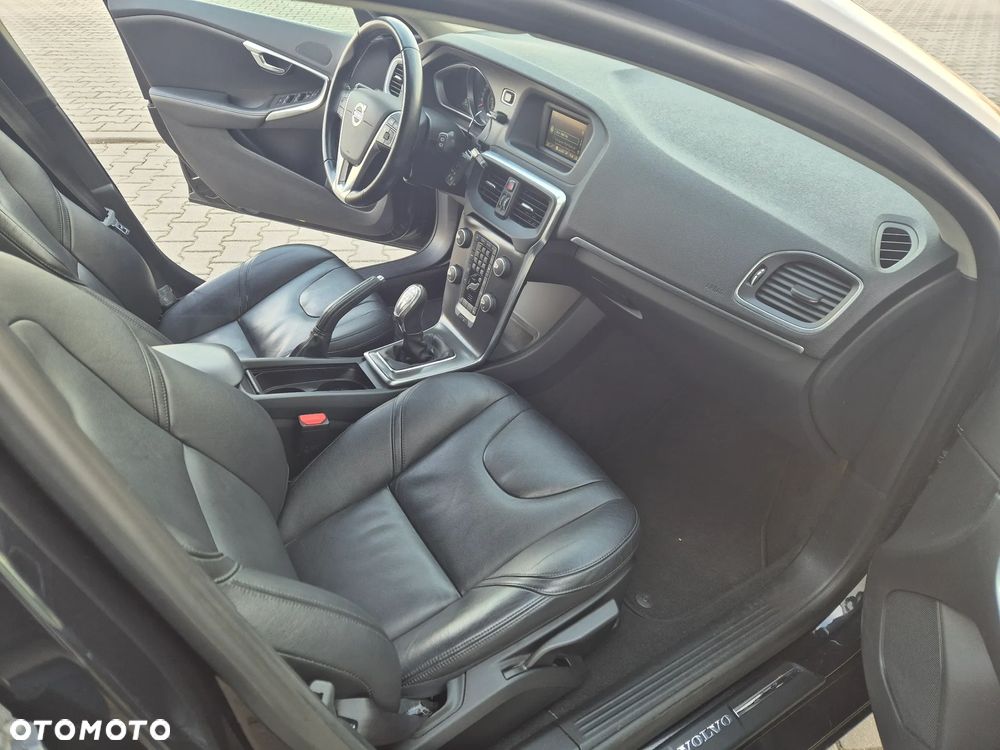 Volvo V40 T3 Kinetic - 12