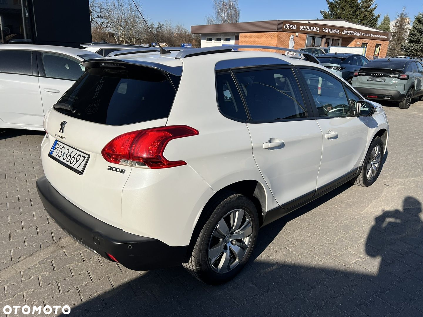 Peugeot 2008 - 6