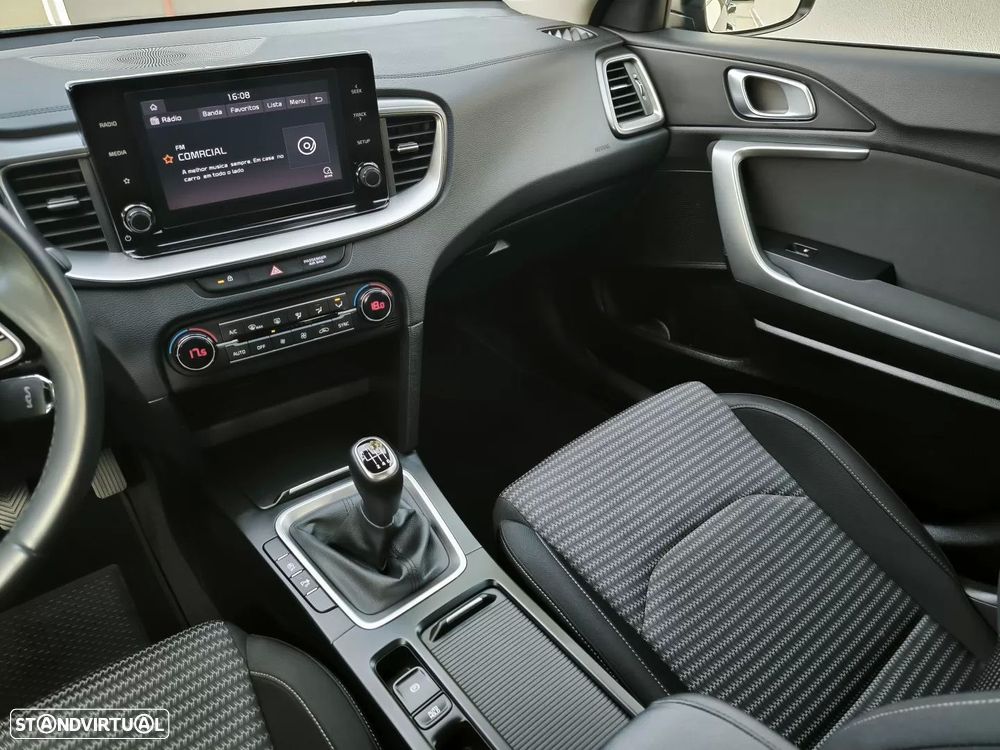 Kia XCeed 1.0 T-GDI Drive - 36