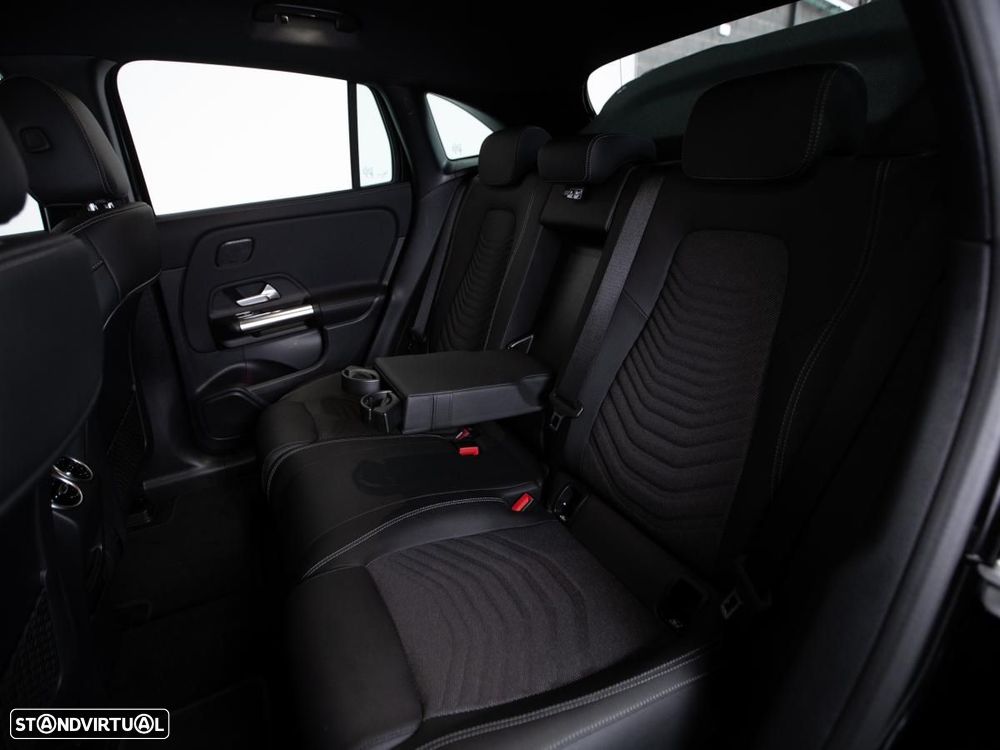 Mercedes-Benz EQA 300 4Matic - 10