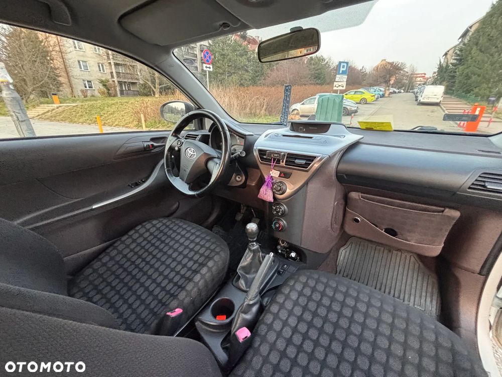 Toyota iQ 1.0 - 16