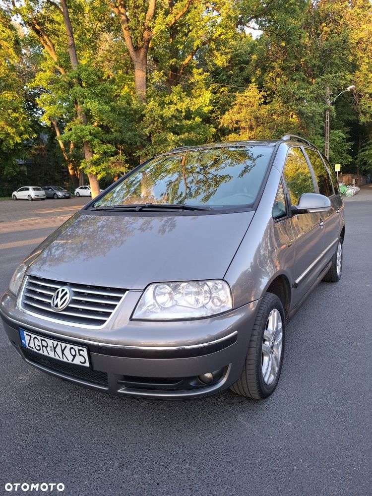 Volkswagen Sharan - 1