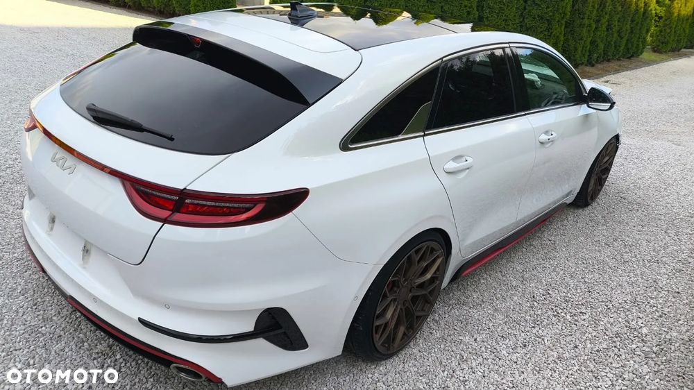 Kia ProCeed - 8