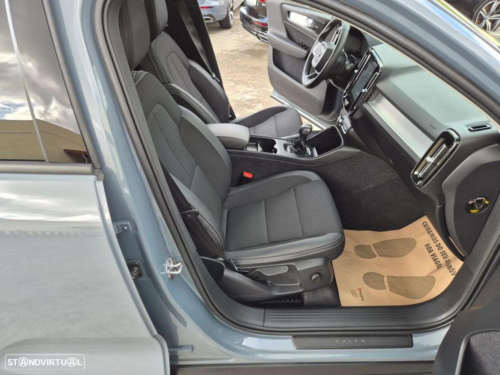 Volvo XC 40 2.0 D3 Momentum Plus - 37