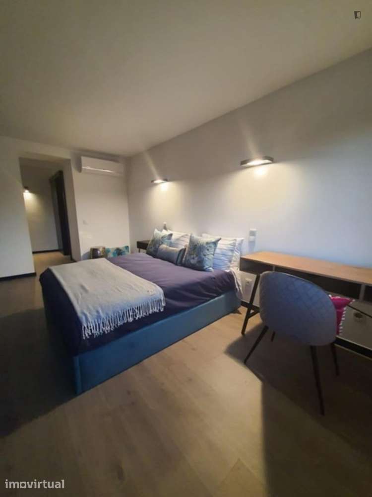 Quarto - localizado em Paranhos Porto - Grande imagem: 5/31