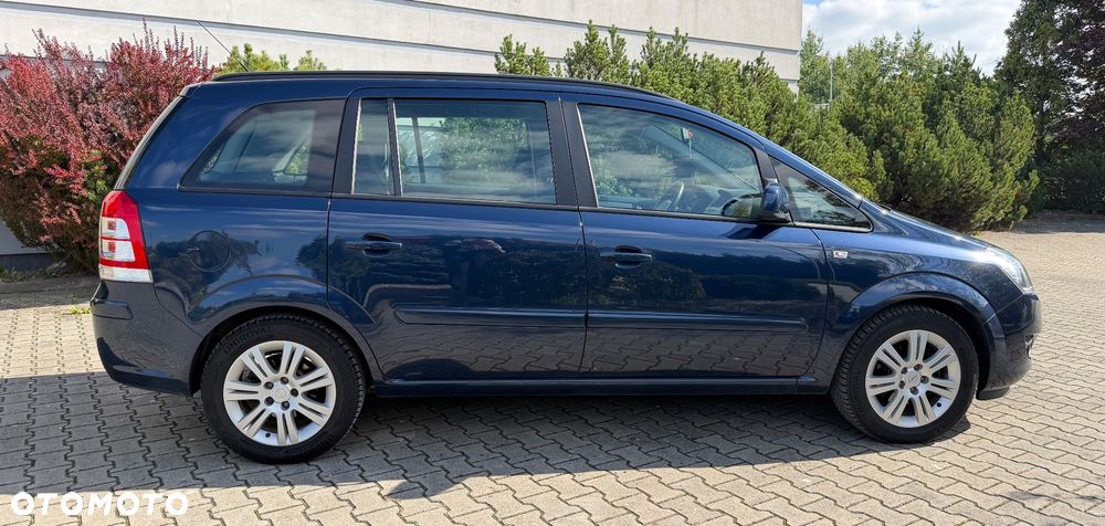 Opel Zafira - 4