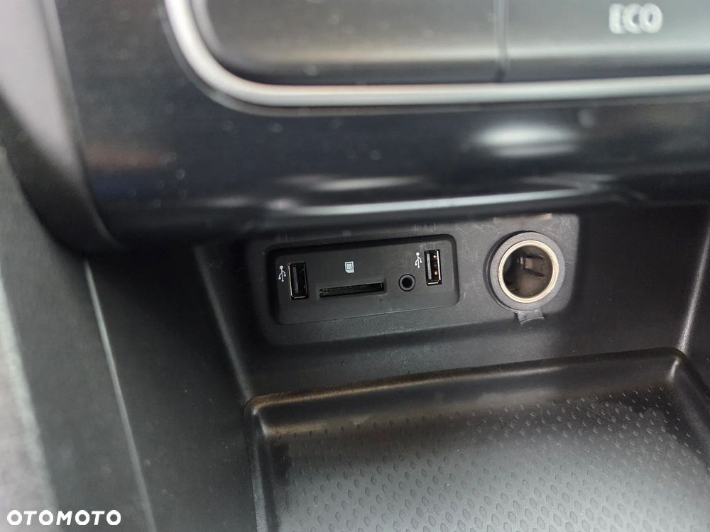 Renault Megane ENERGY TCe 130 EDC BOSE EDITION - 30