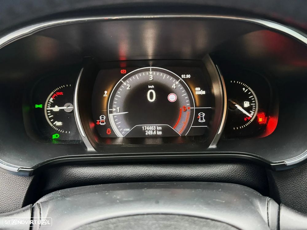 Renault Mégane 1.5 Blue dCi Zen - 10