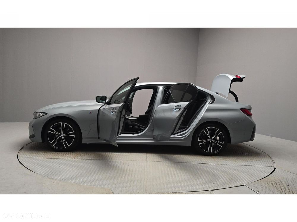 BMW Seria 3 320d xDrive mHEV M Sport - 10