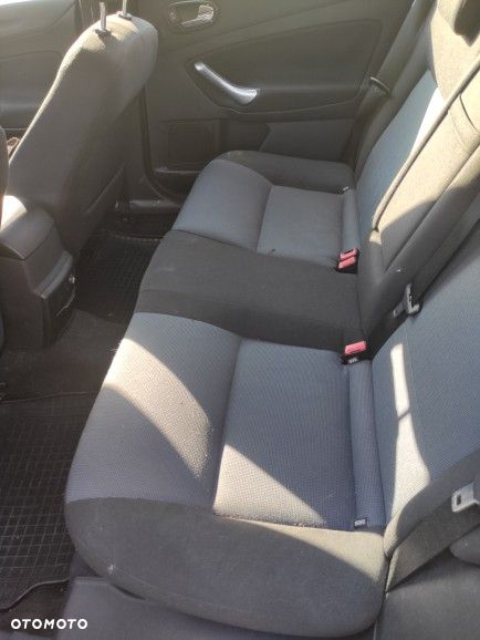 Ford Mondeo 1.8 TDCi Ambiente - 8