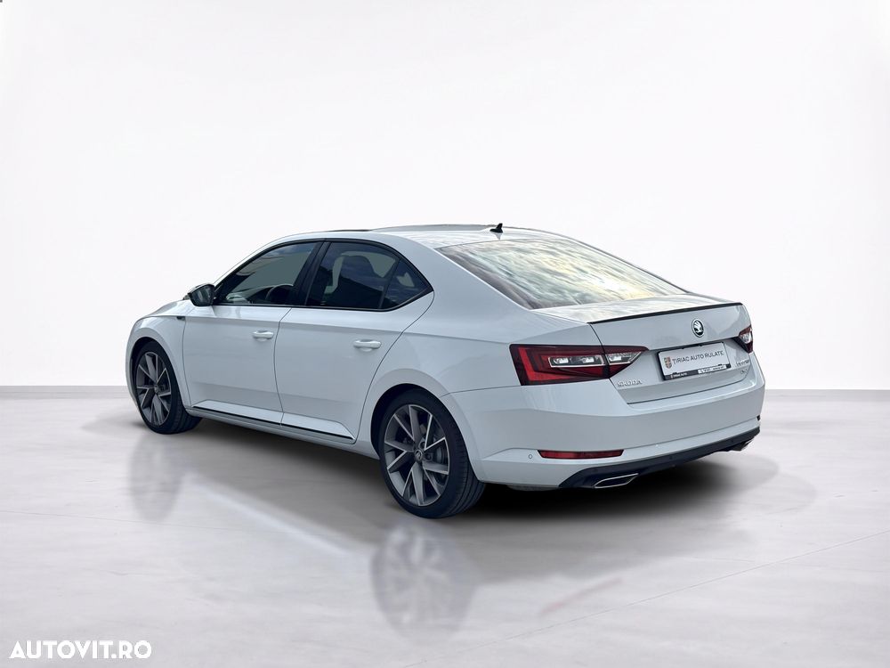 Skoda Superb 2.0 TSI 4X4 DSG Sportline - 3