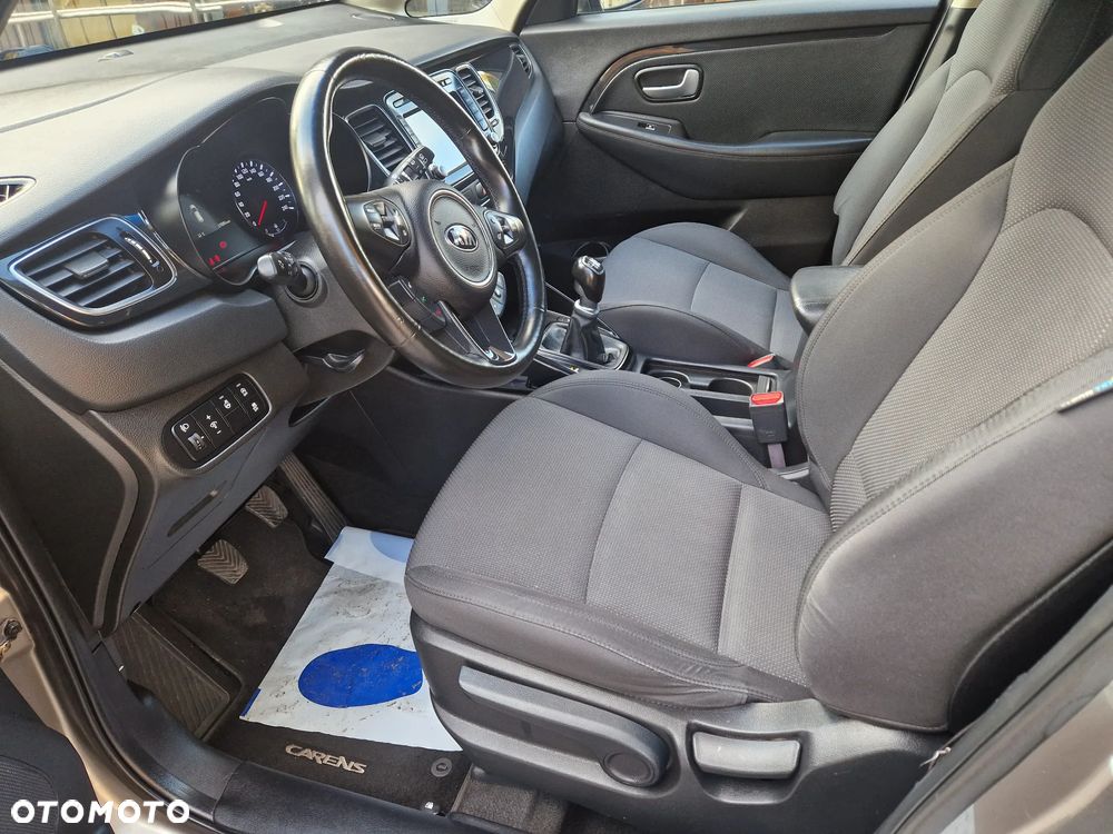 Kia Carens 1.7 CRDi S 7os EU6 - 24