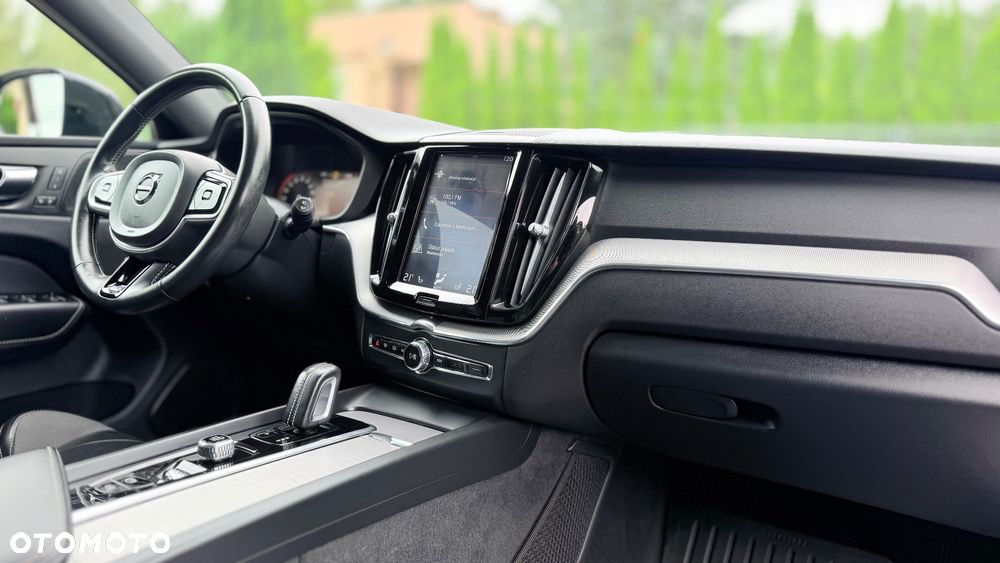 Volvo XC 60 B4 D AWD Geartronic RDesign - 19