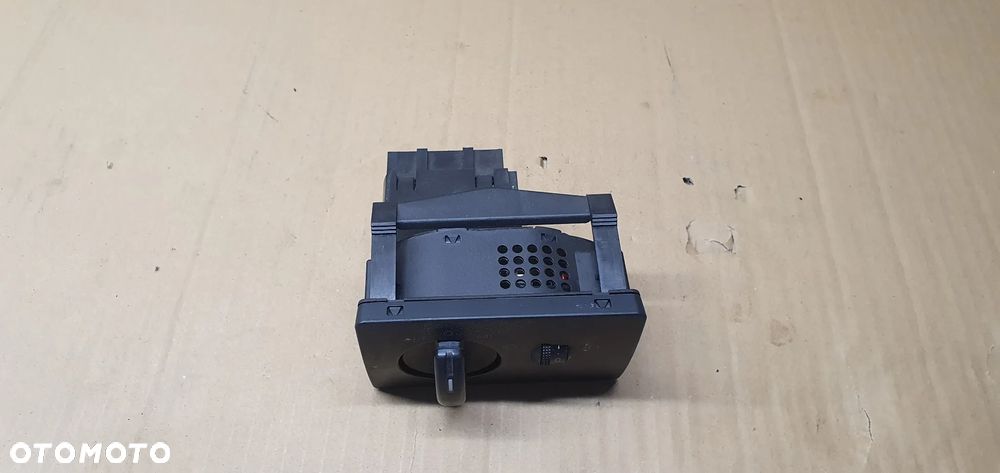 Włącznik przełącznik świateł Ford Focus MK2 7M5T-13A024-EA - 2