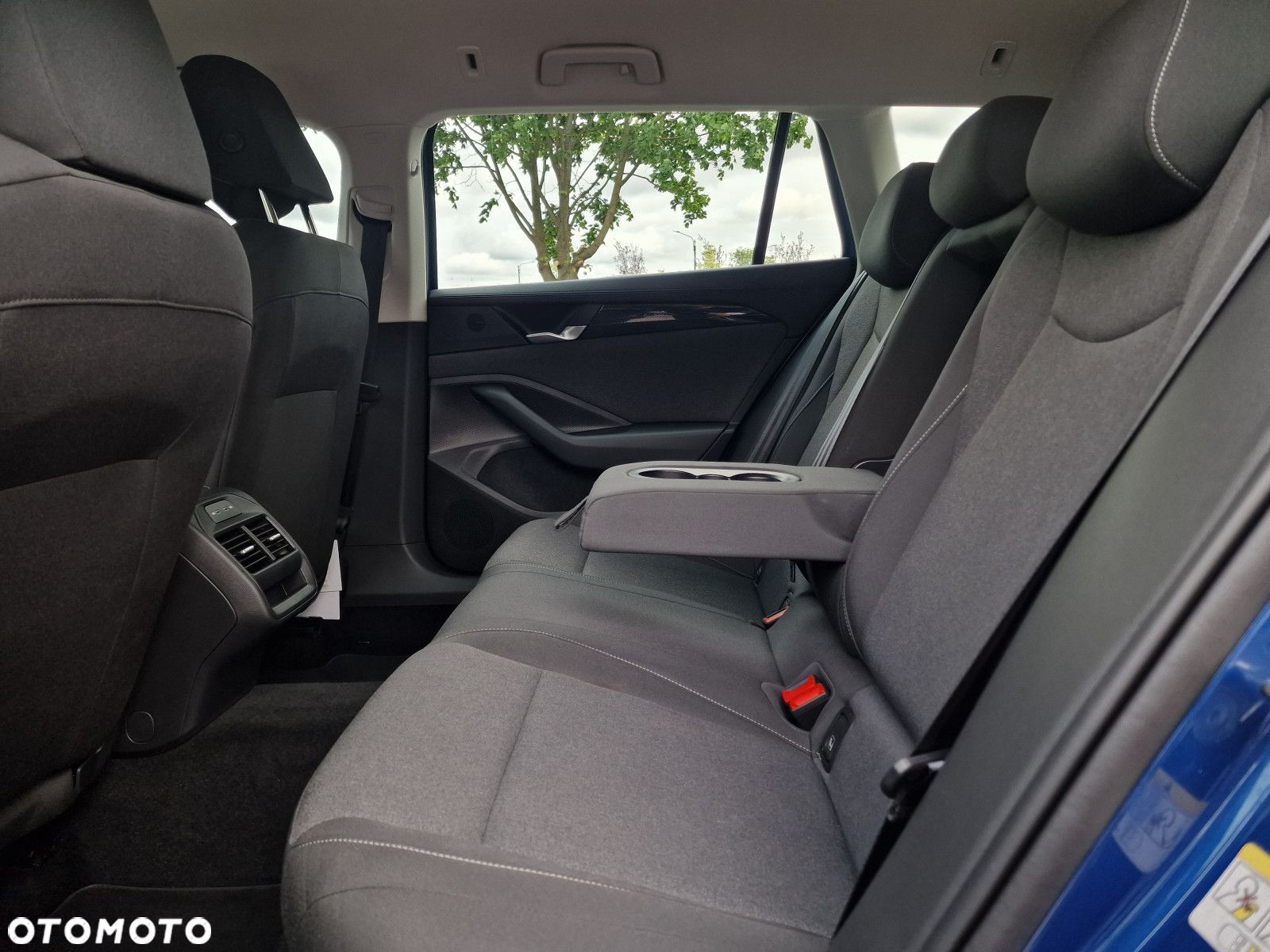 Volkswagen Passat 1.5 TSI eHybrid PHEV Business DSG - 13