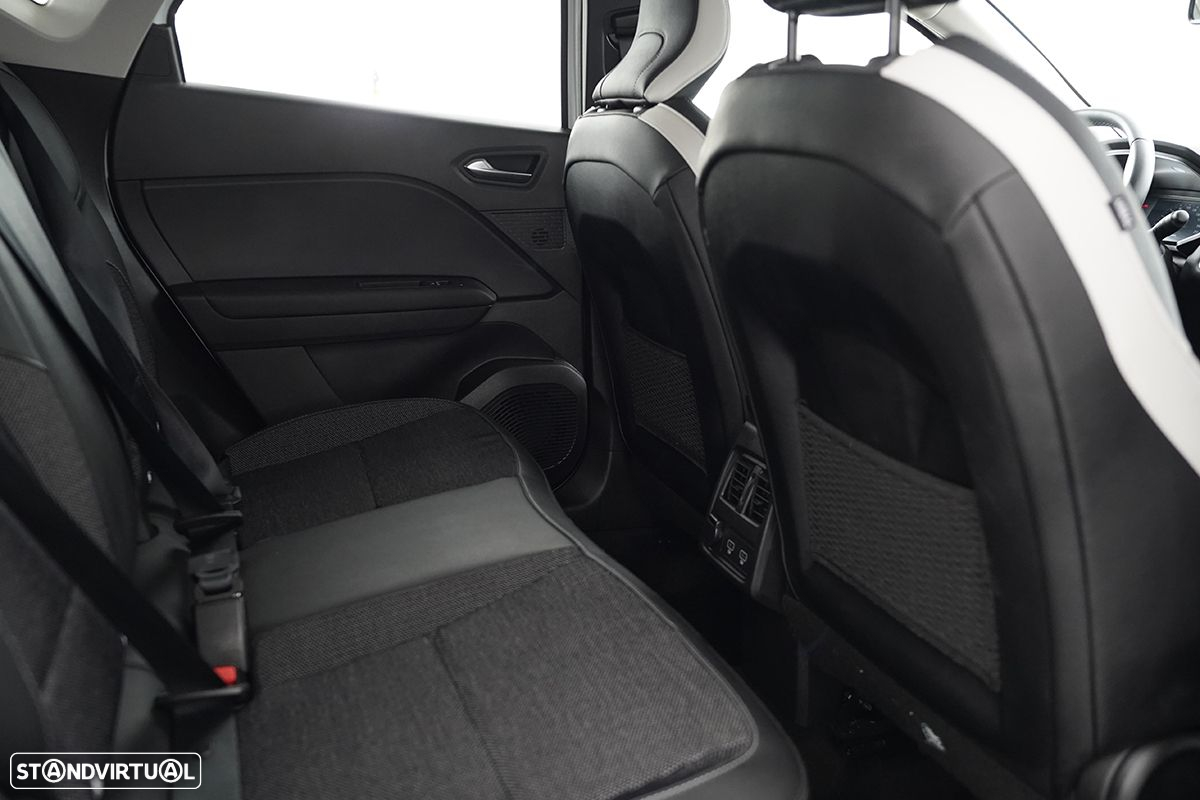 Renault Captur 1.0 TCe Techno Bi-Fuel - 24