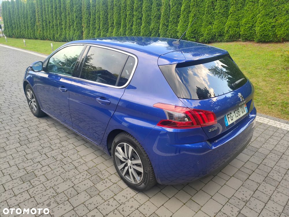 Peugeot 308 1.2 PureTech Allure Pack S&S EAT8 - 9