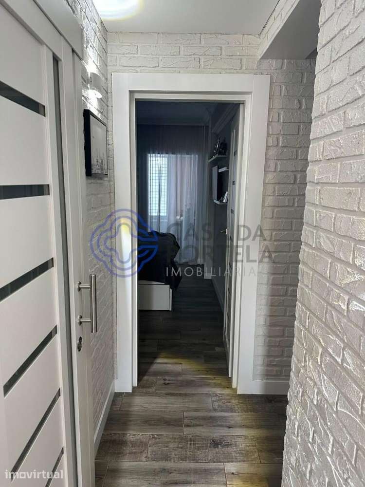 Vende-se excelente T2 totalmente remodelado - Grande imagem: 5/20