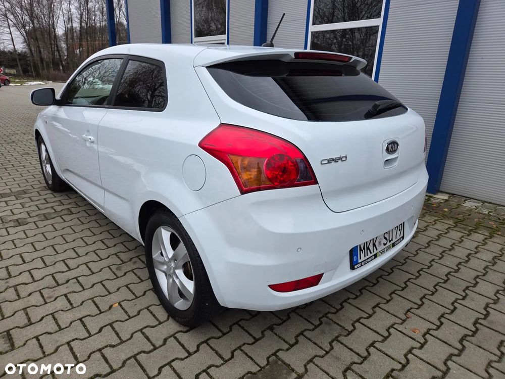 Kia ProCeed 1.4 CVVT Dream-Team Edition - 5