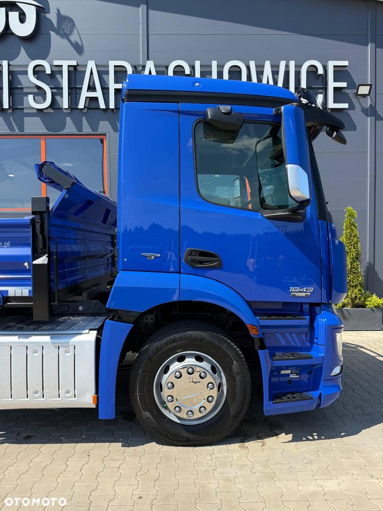 Mercedes-Benz Antos Actros Arocs 1843 // Wywrotka 3 - stronna // Klimatyzacja // Hak do przyczepy // Plandeka osłaniająca ładunek // Blokada mostu // Euro 6 - 26