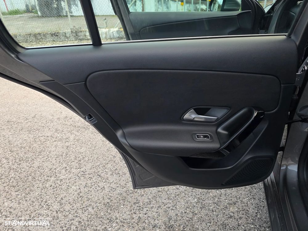 Mercedes-Benz A 160 Edition 2020 - 29