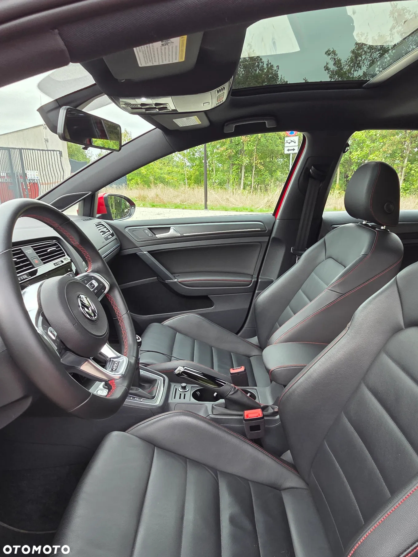 Volkswagen Golf - 12