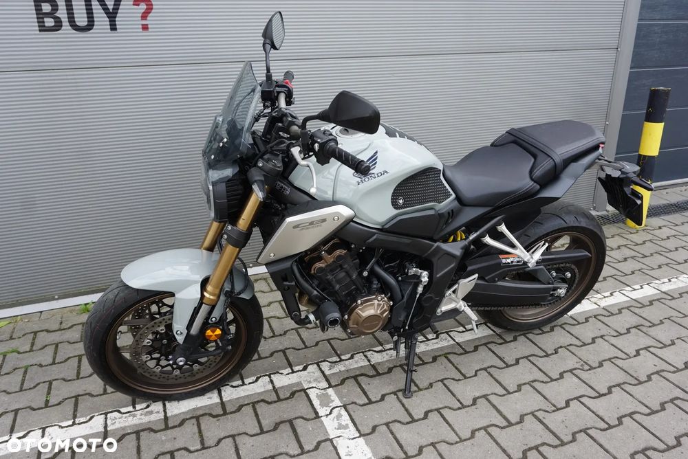 Honda CB - 11