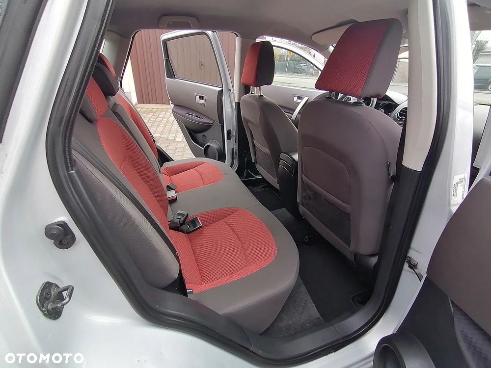 Nissan Qashqai 2.0 dCi DPF acenta - 24