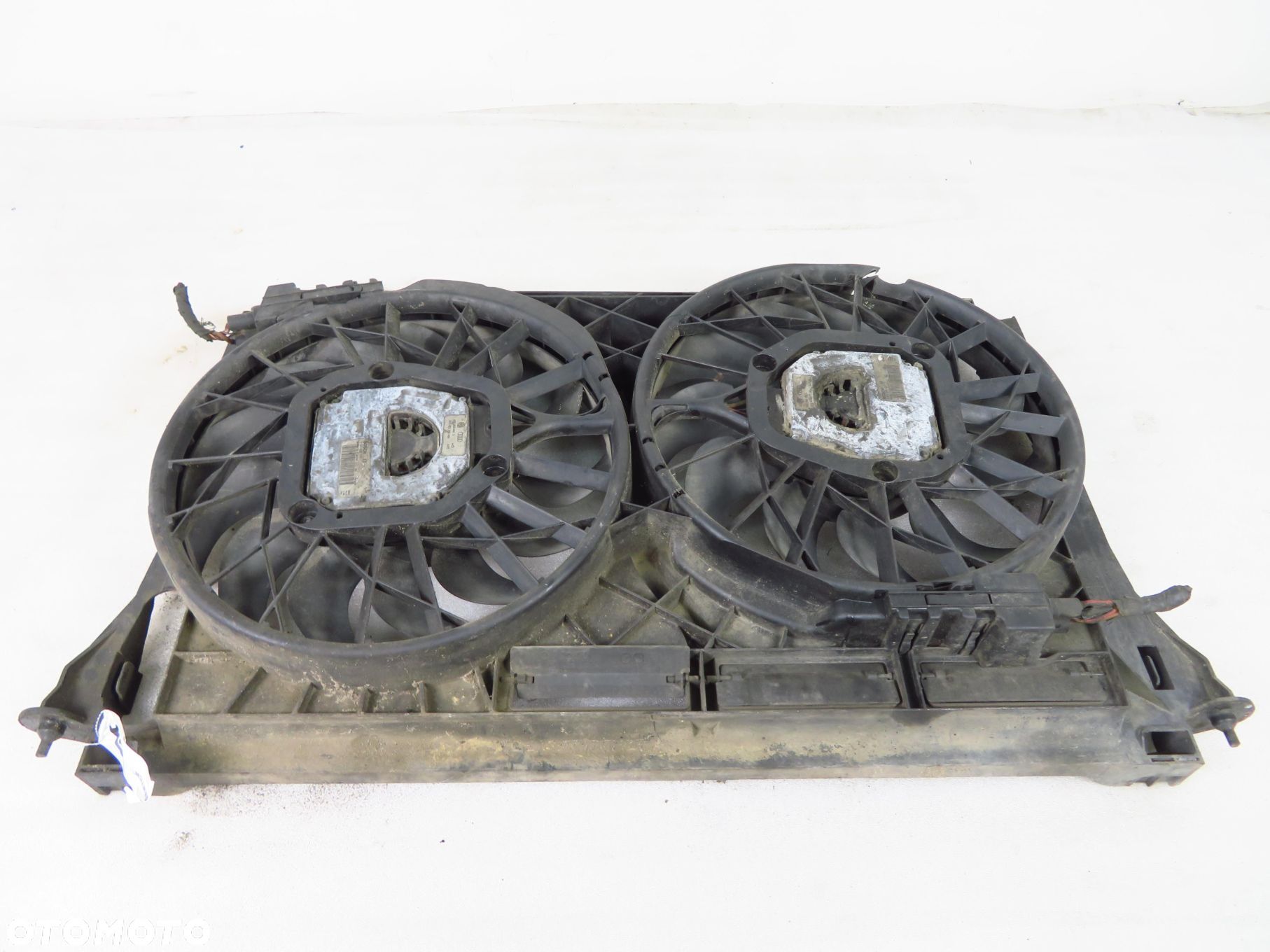 WENTYLATOR CHŁODNICY AUDI A8 D3 4.0 TDI 4E0121205B 1137328117 4E0959468H - 1