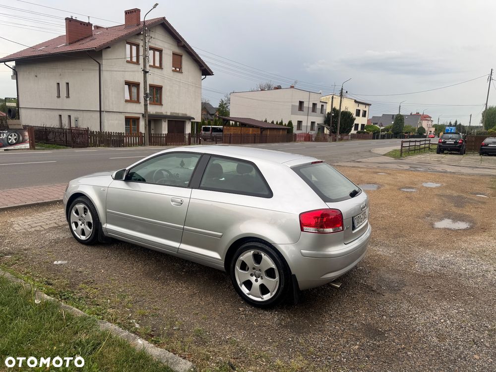 Audi A3 3-drzwiowe 1.6 S Line Sportpaket plus - 14