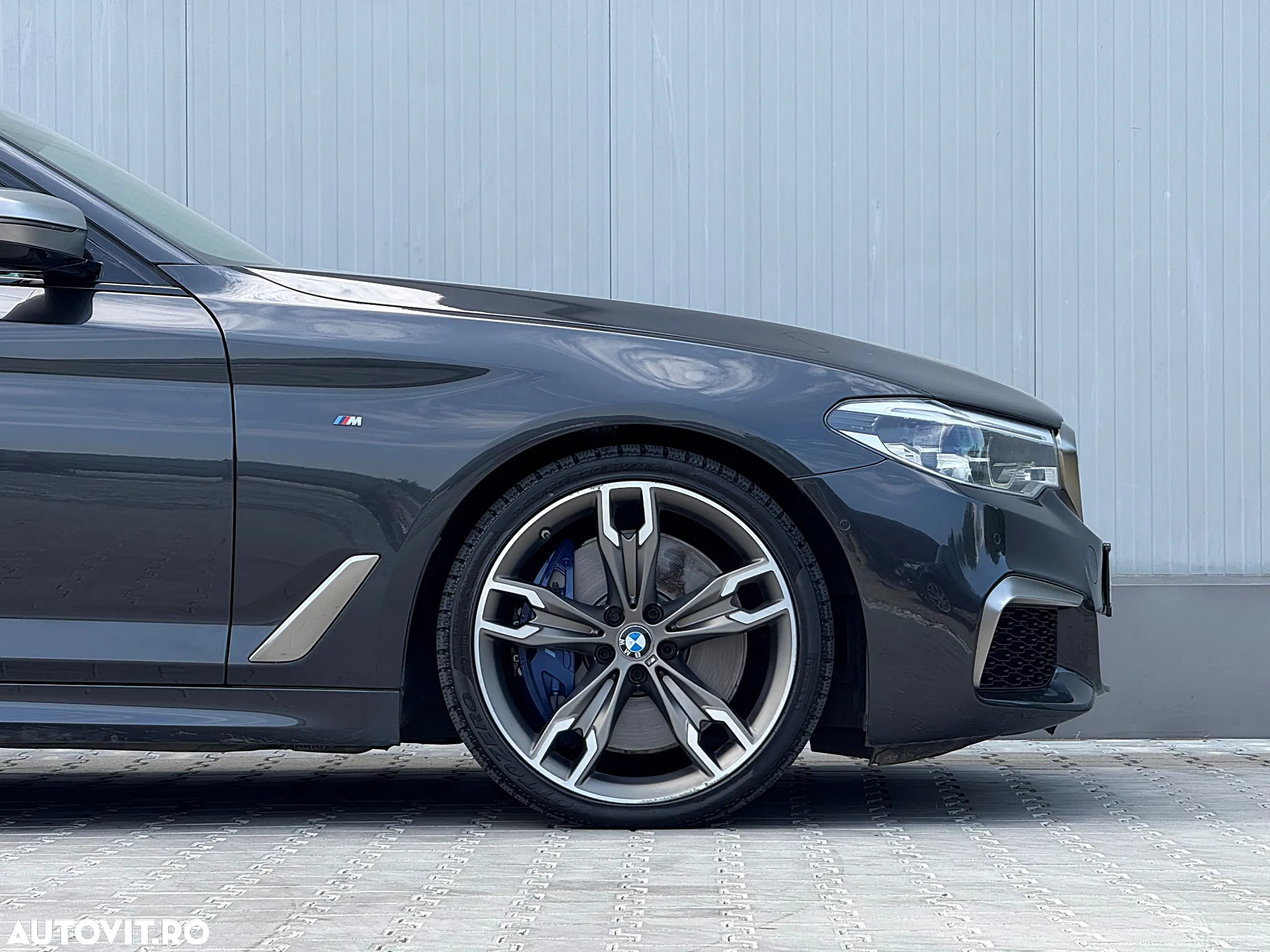 BMW Seria 5 550i xDrive - 40