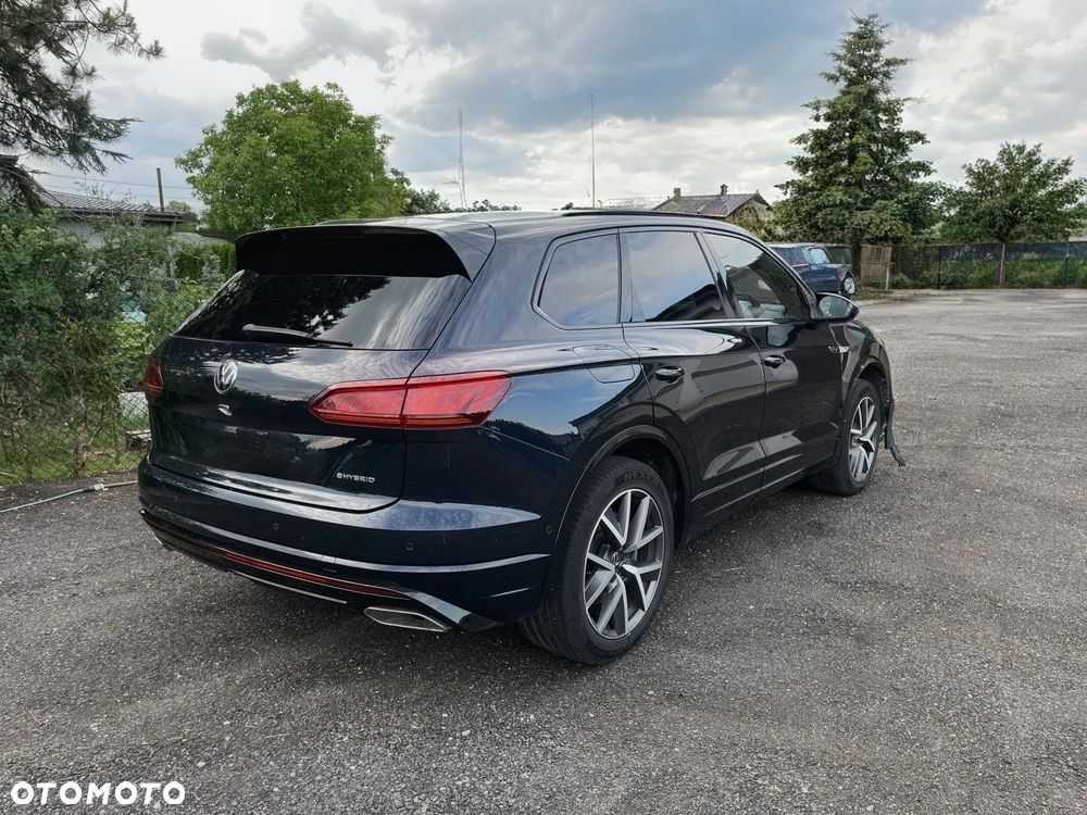 Volkswagen Touareg - 2