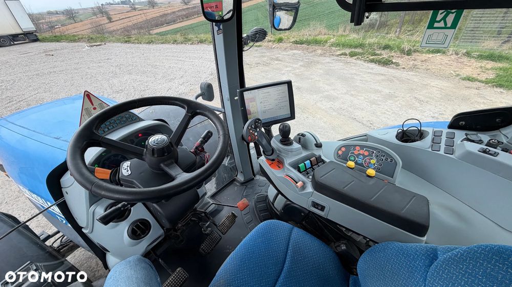 New Holland T7 - 5
