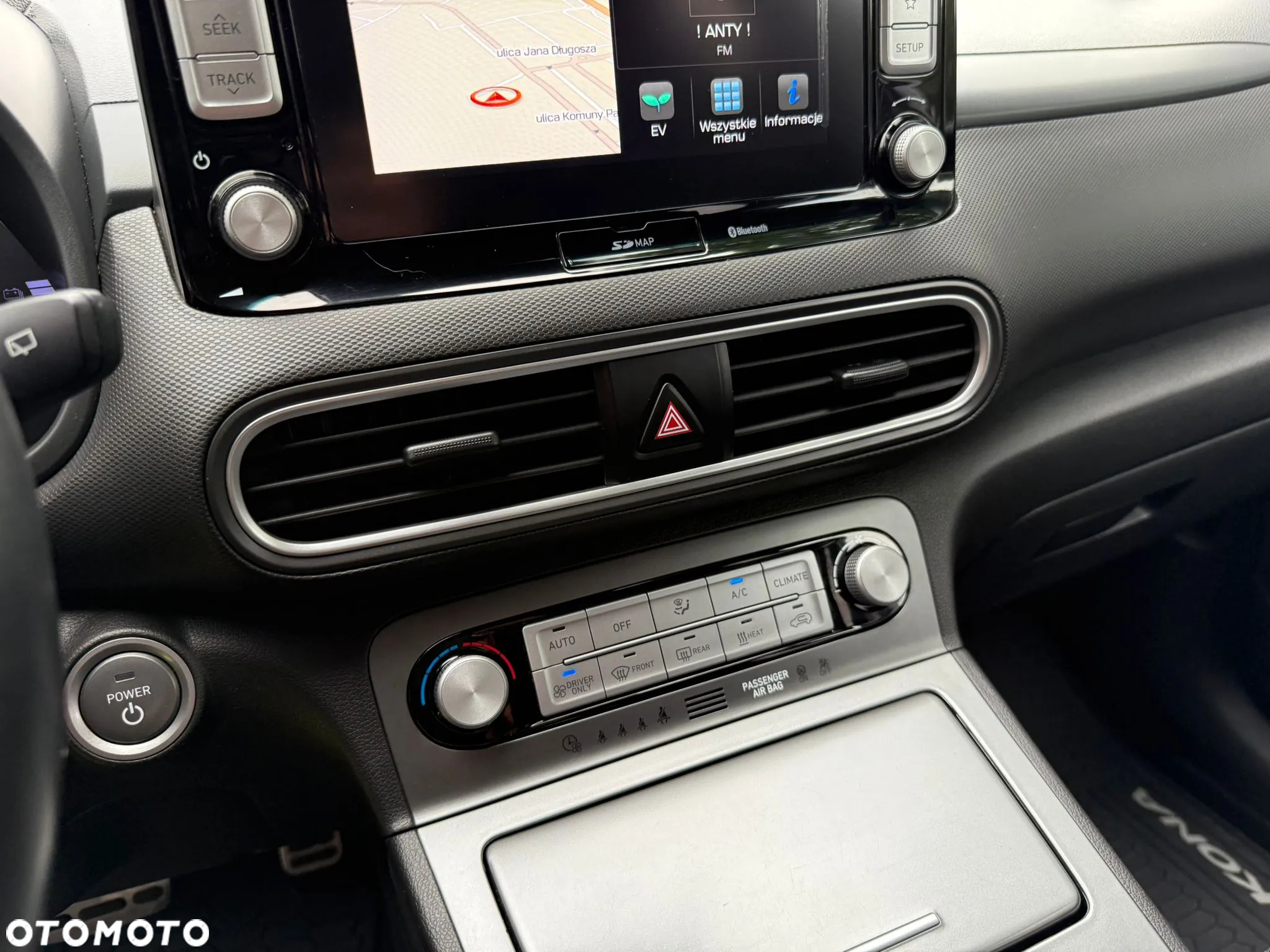 Hyundai Kona Electric 39kWh Premium - 12