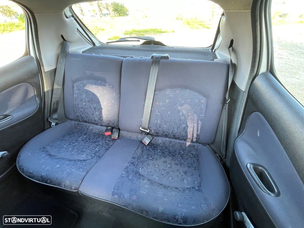 Peugeot 206 1.1 Color Line - 23