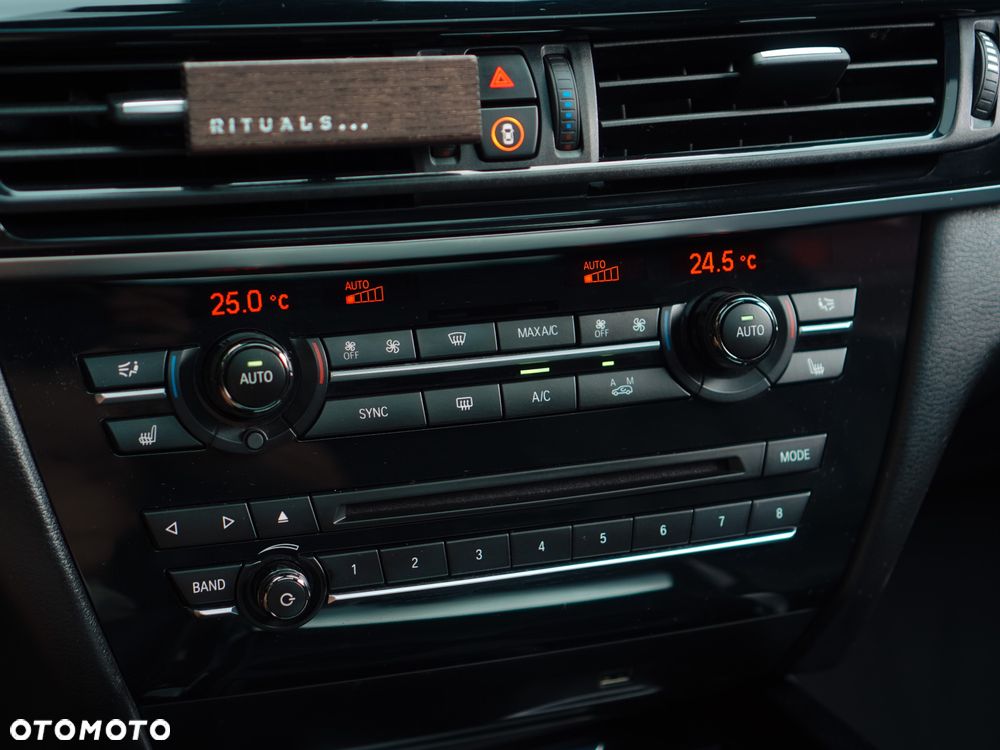 BMW X5 xDrive35i - 14