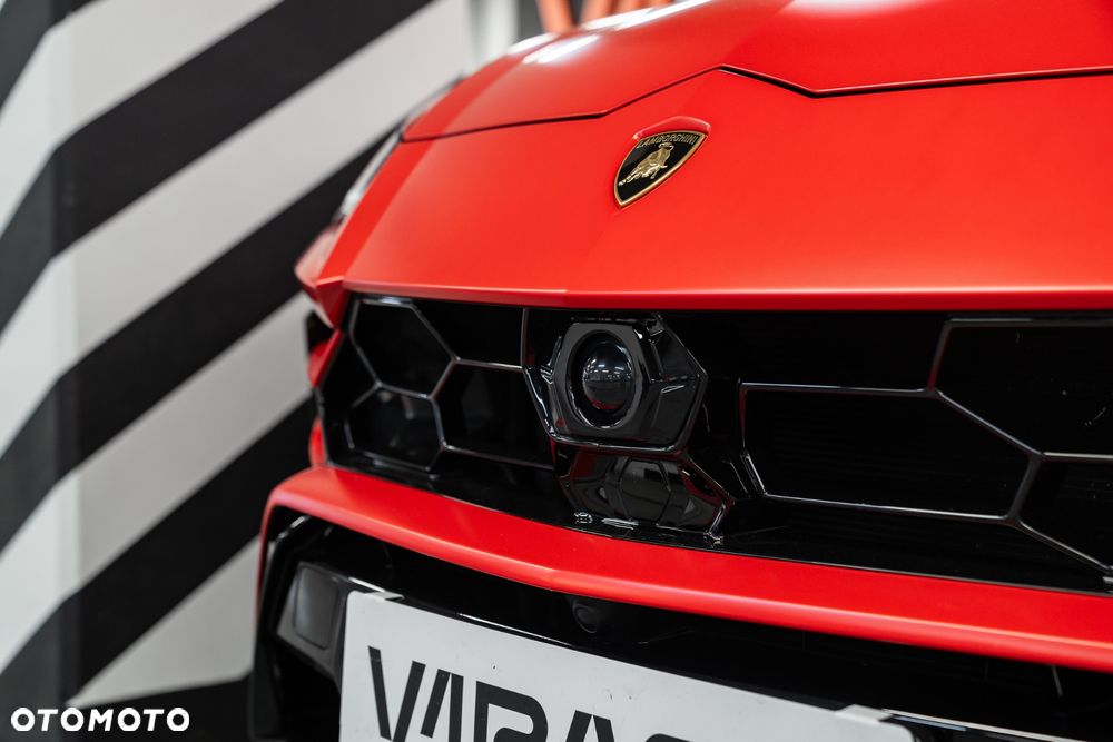 Lamborghini Urus Standard - 11
