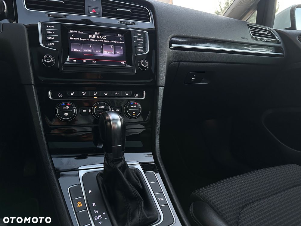 Volkswagen Golf VII 2.0 TDI BMT Highline DSG - 28
