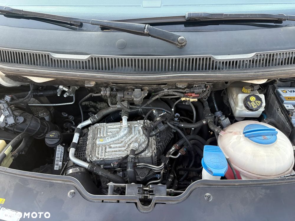 Volkswagen Multivan - 23